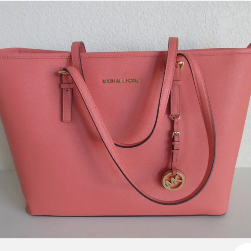 Michael Kors large rare Jet Set coral leather tote/shoulder bag